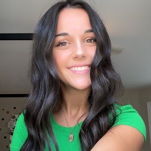 Meet your Posher, Ansley